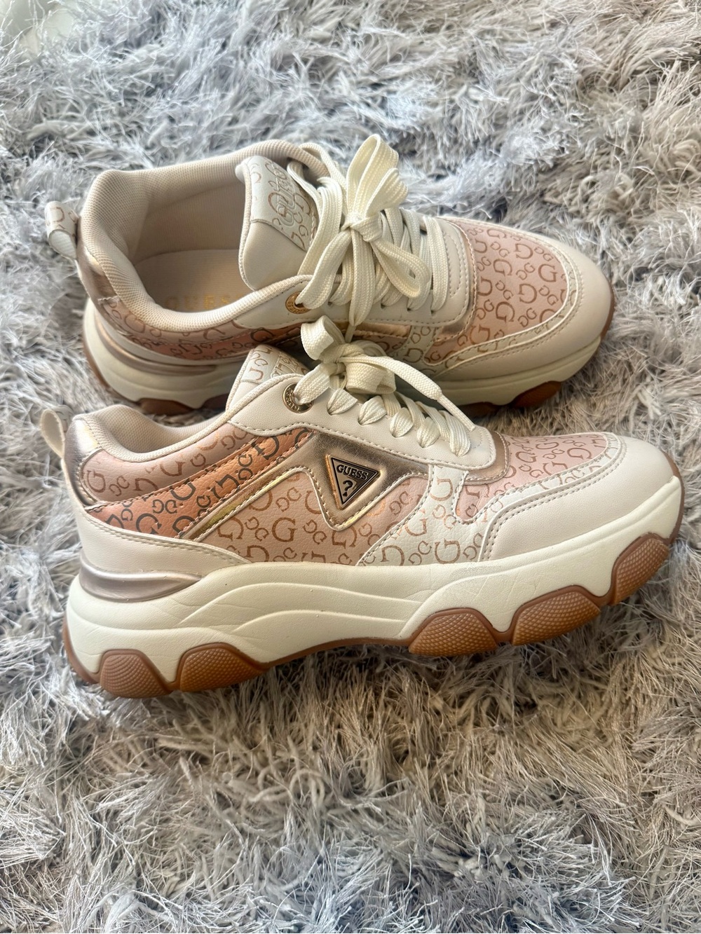 GUESS Women's Pink Cream Logo Platform Sneakers